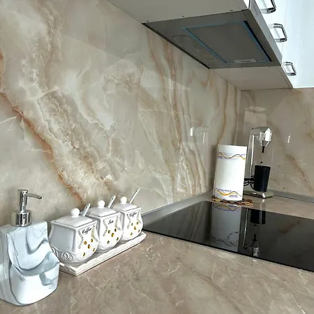 Shehu 1 Τίρανα