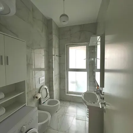 Shehu 1 Apartamento