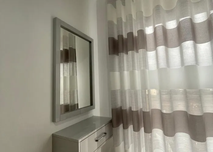 Appartement Shehu 1 *