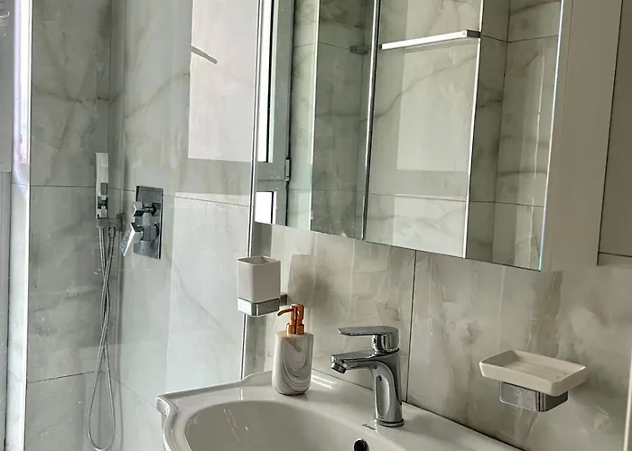 Shehu 1 * Τίρανα